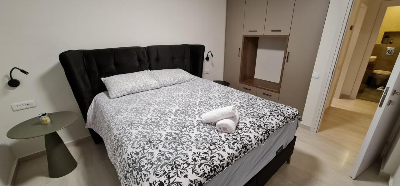 Yuval Holidey Aprtment Eilat Apartamento Exterior foto