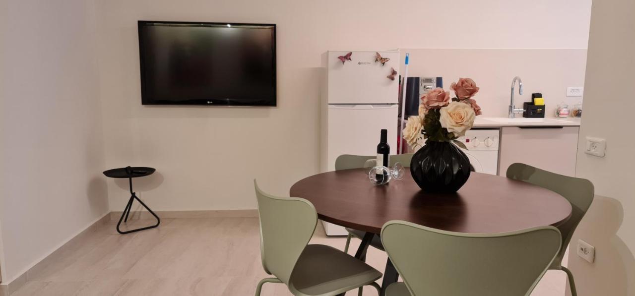 Yuval Holidey Aprtment Eilat Apartamento Exterior foto